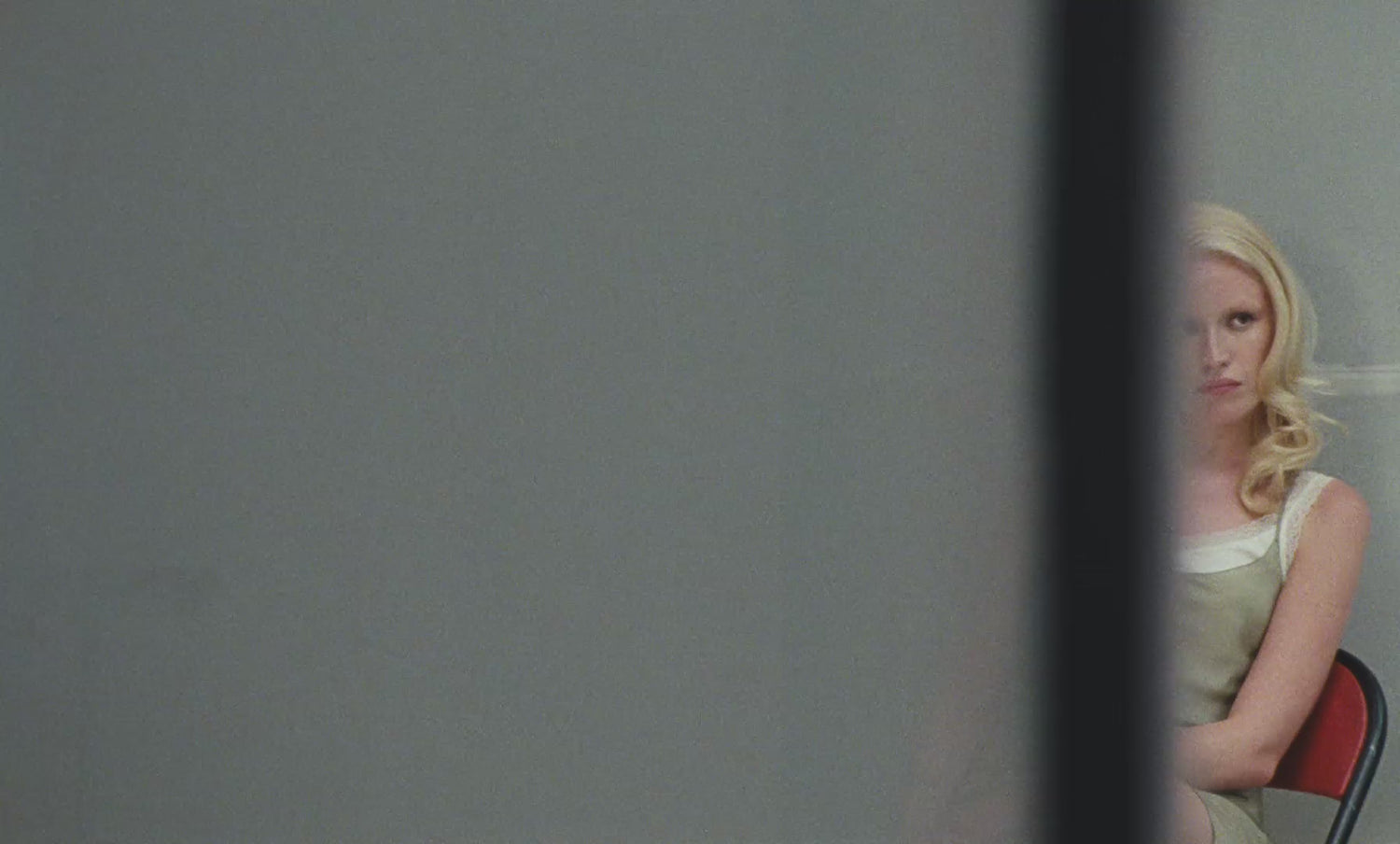 mes° campaign film: Jennifer Lawrence and the cast moving freely in a studio.